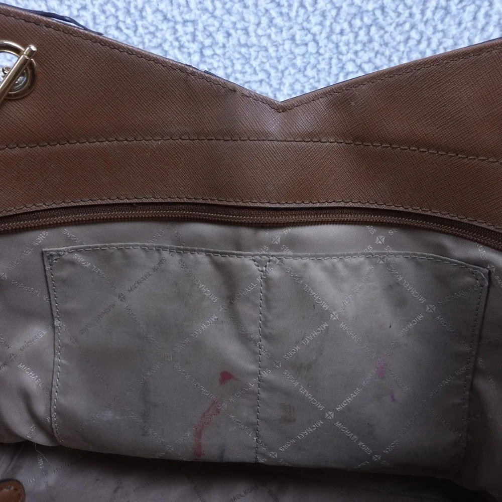 Michael Kors Jet Set Large Shoulder Tote Vanilla Monogram Chain Strap Bag
